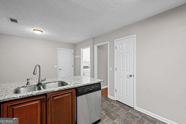 Building Photo - 2795 Avalon Meadows Ln