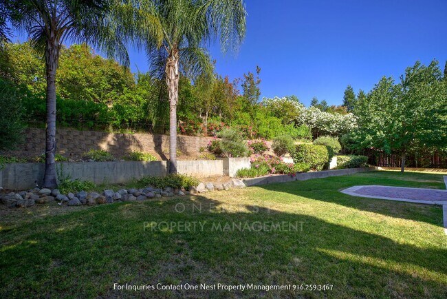 Building Photo - Rocklin beauty, 5 bdrm, 3.5 bth + bonus room!