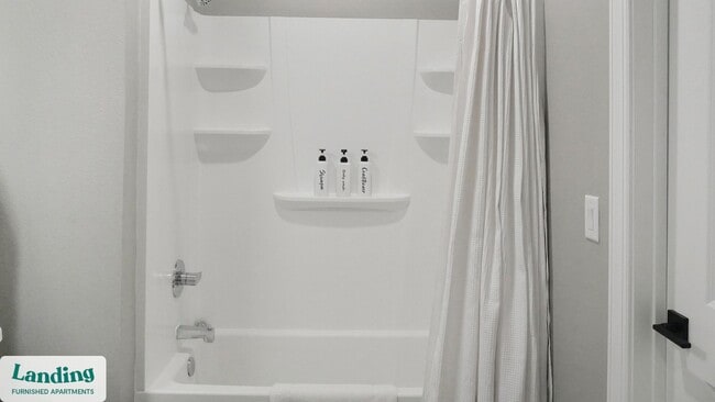 Building Photo - 3050 Steeple Cir