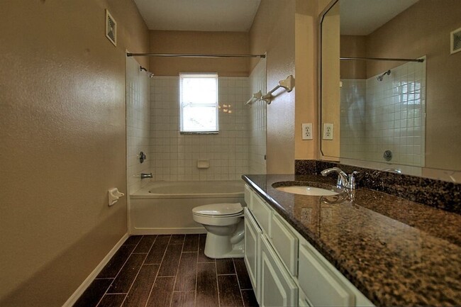 Building Photo - 2/2 2nd floor in Sabal Pointe Longwood Gat...