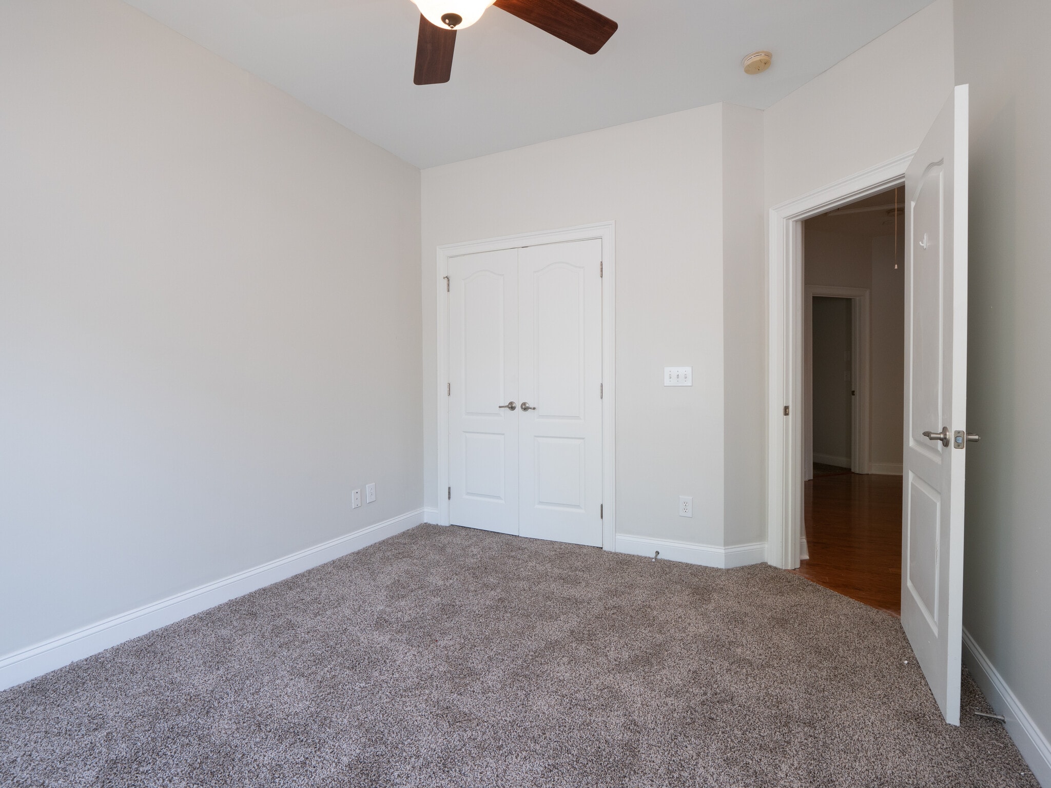 Building Photo - 1814 Tennyson Row