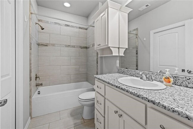 Building Photo - 801 Bellmara Cir