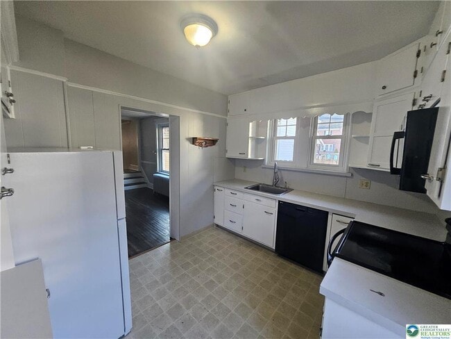 Building Photo - 1227 Delaware Ave