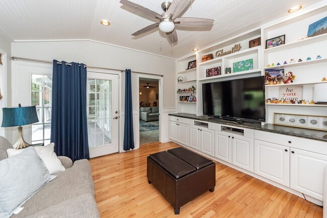 Building Photo - 2105 Williams Veneer Ct