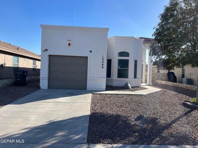 Building Photo - 13266 Kestrel Ave