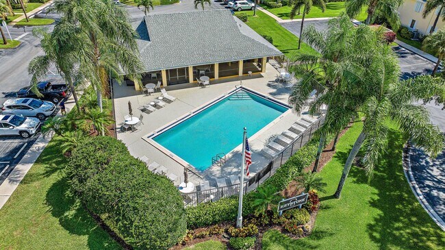 Primary Photo - 2002 Keystone Dr