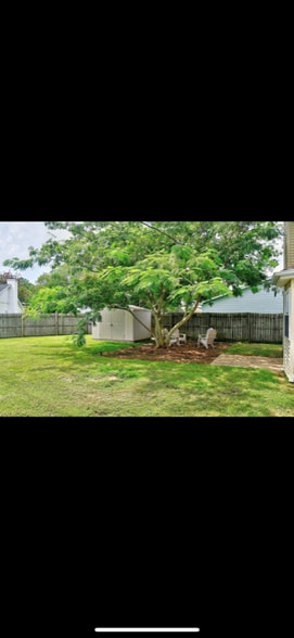 Building Photo - 1117 Eaglewood Dr