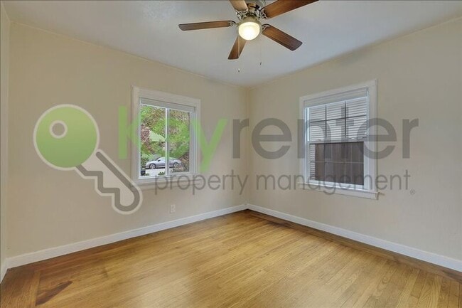 Building Photo - 2400 27th St