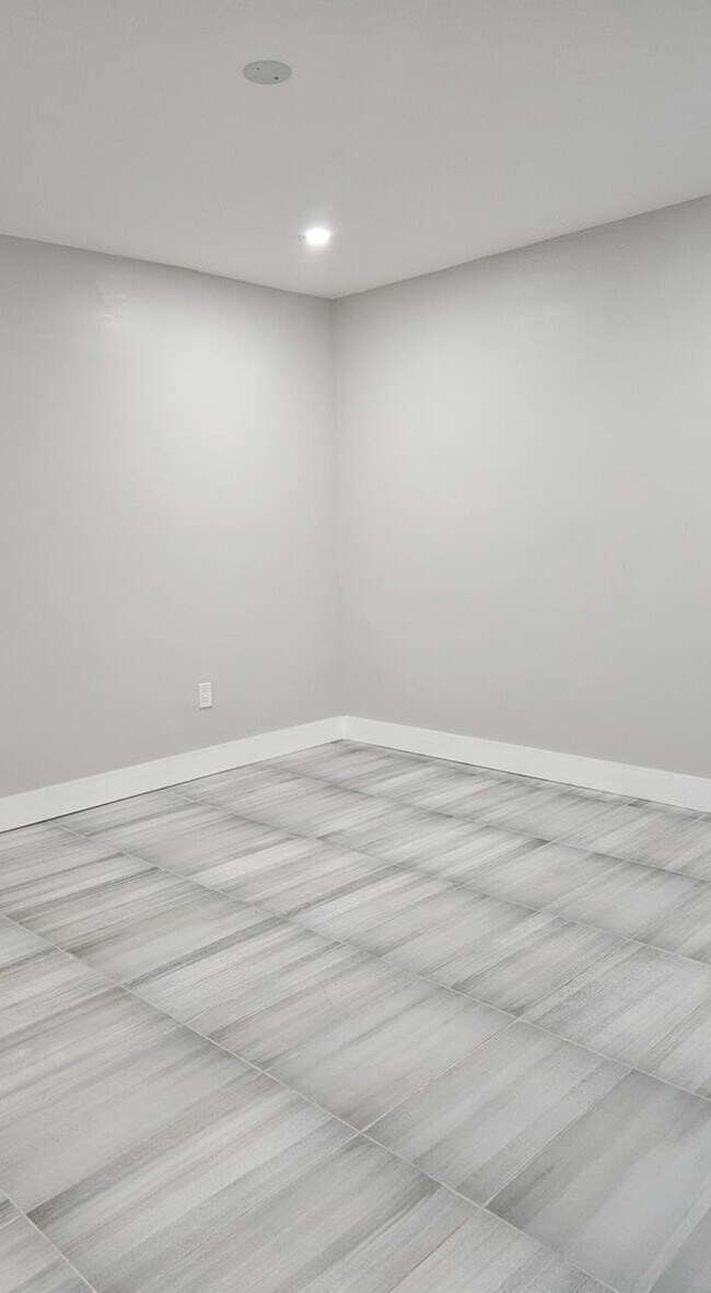 Building Photo - 1680 NW 128th St