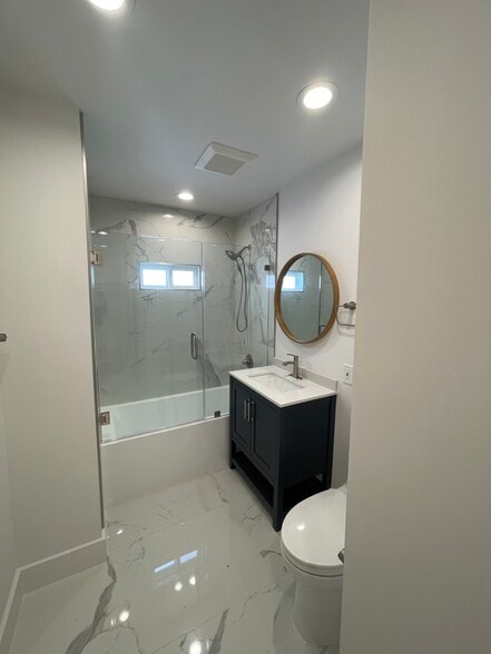 Building Photo - 1536 N Commonwealth Ave