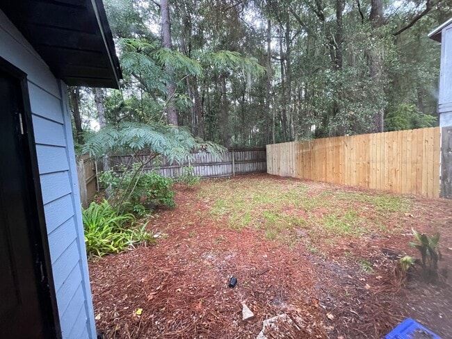 Building Photo - 2210 SW 70th Terrace