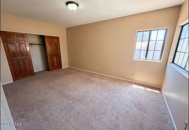 Building Photo - 3810 N Wintergreen Way