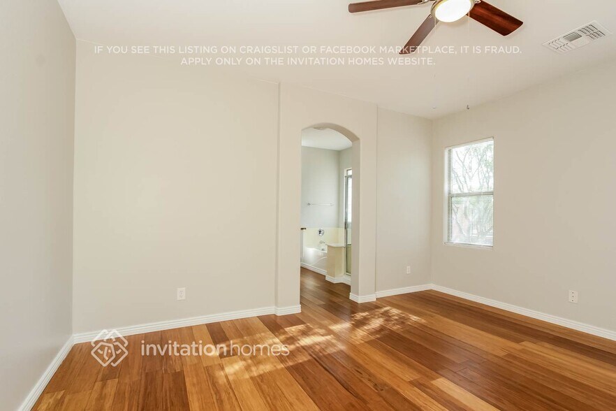 Building Photo - 3413 S 122nd Ln