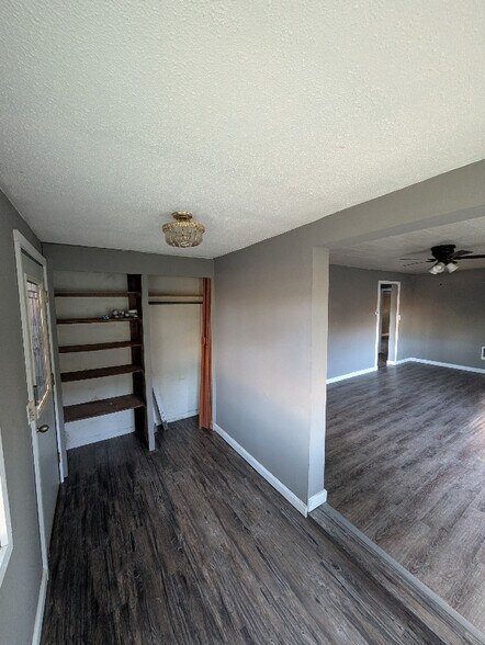 Building Photo - 354 SW 10th St