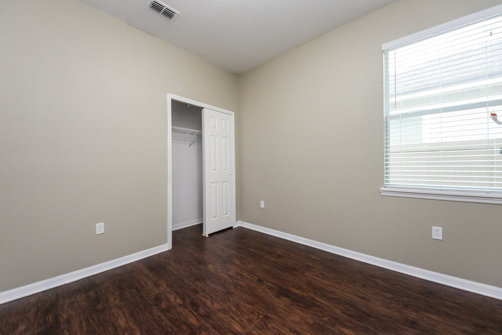 Building Photo - 7424 Azalea Cove Cir