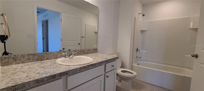 Building Photo - 393 Madison Dr