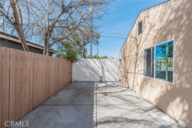Building Photo - 6848 Willis Ave