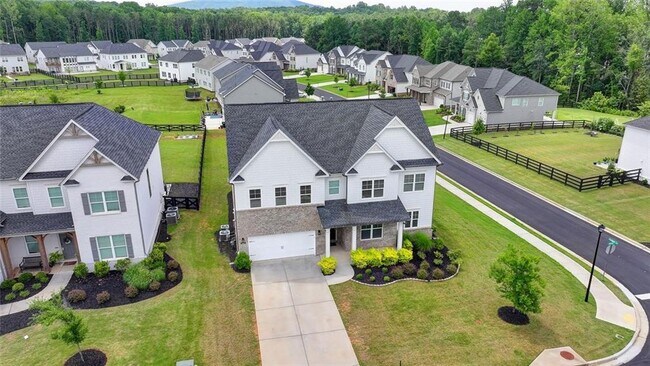 Building Photo - 3695 Andover St