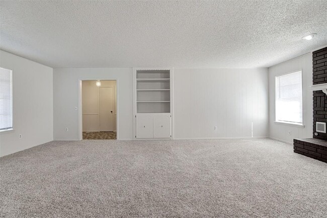 Building Photo - 524 Sherwood Ln