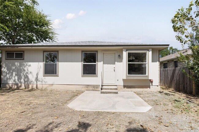 Building Photo - 1225 Tudor House Rd