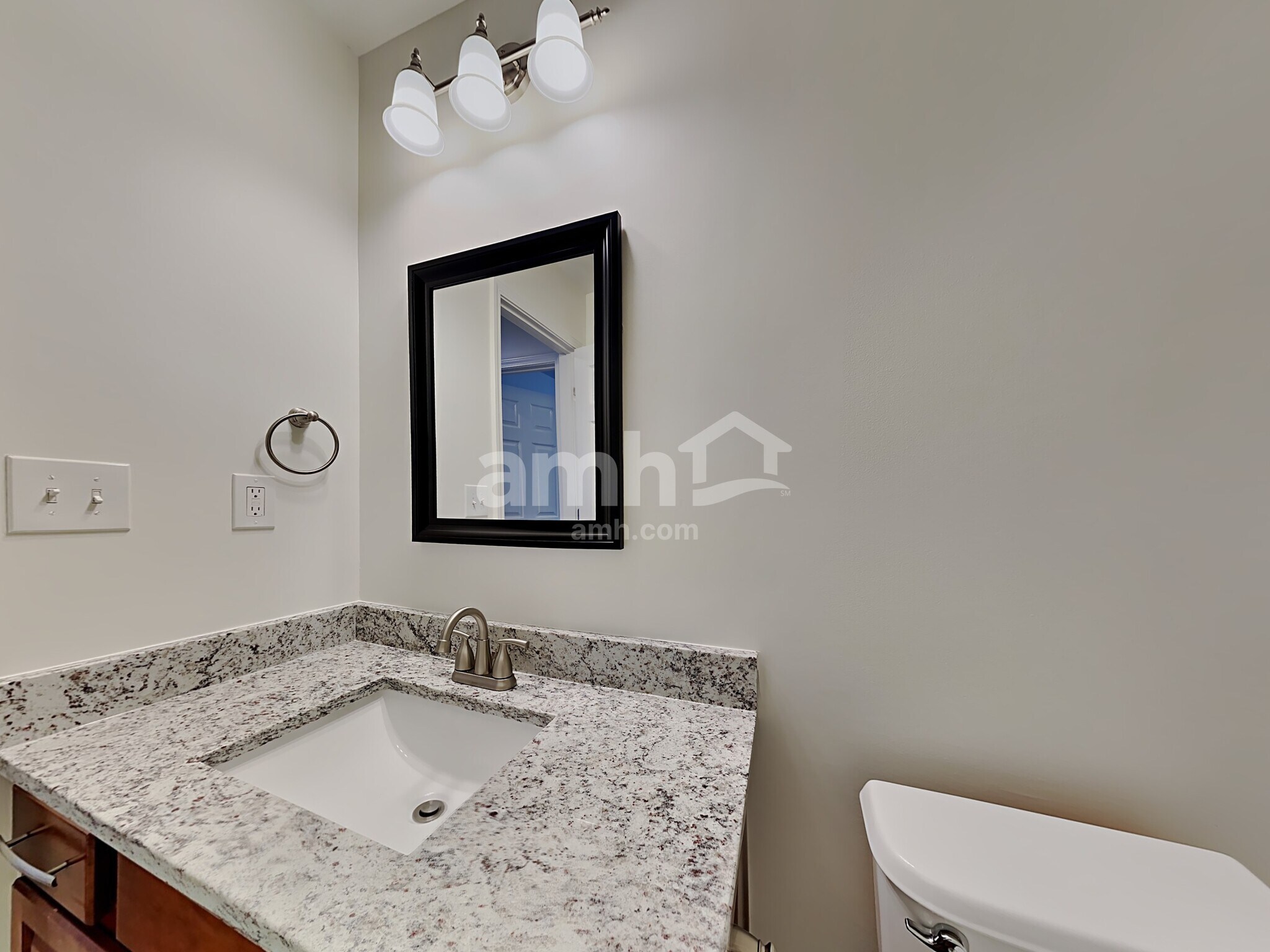 Building Photo - 1614 Bradmere Ln