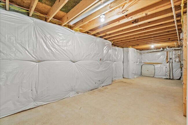 Building Photo - CLOSE TO I-95 & QUANTICO!