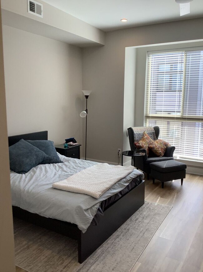 Building Photo - 1615 Ogden St