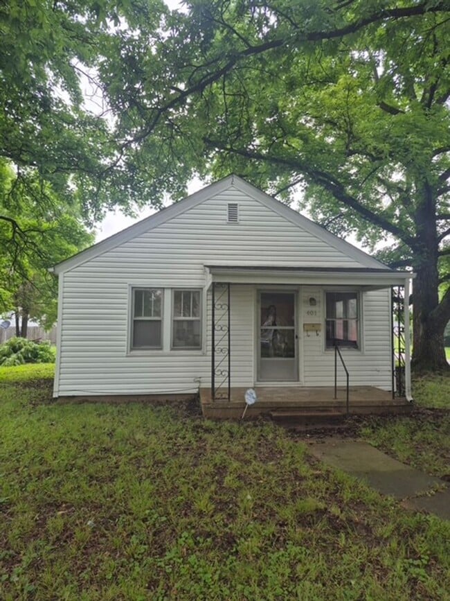 1/2 off First full month's rent if you mo... - 1/2 off First full month's  rent if you mo...