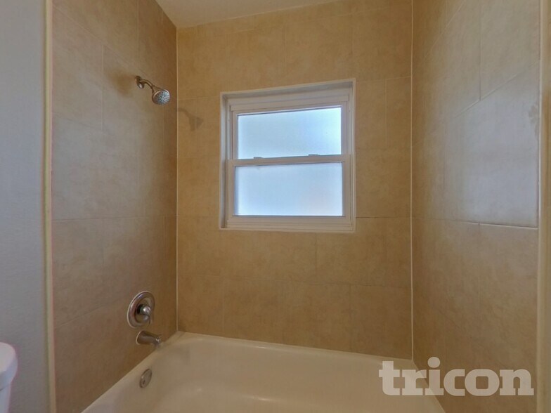 Building Photo - 301 Terrace Dr E