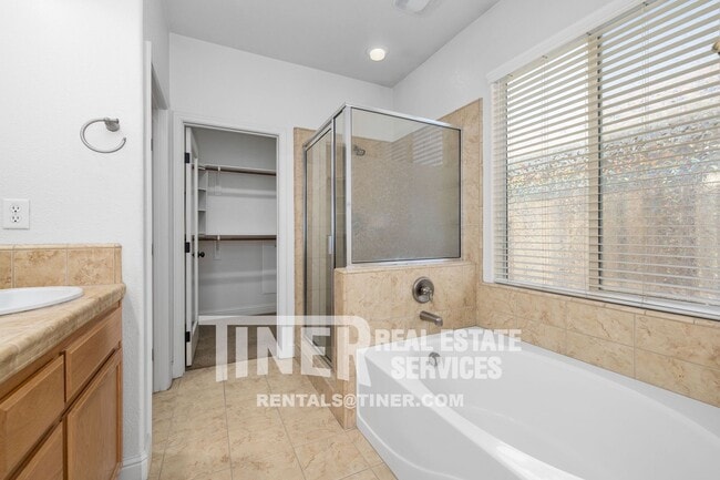 Building Photo - 12236 Habitat Way