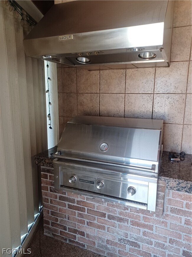 Building Photo - 11891 Prince Charles Ct