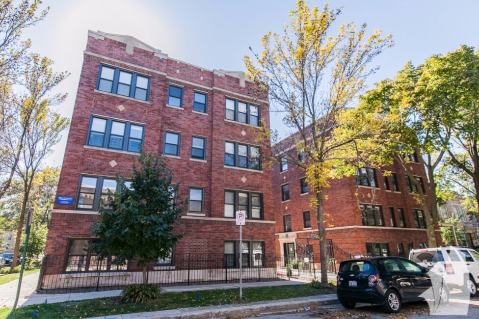 Building Photo - 2205 W Eastwood Ave