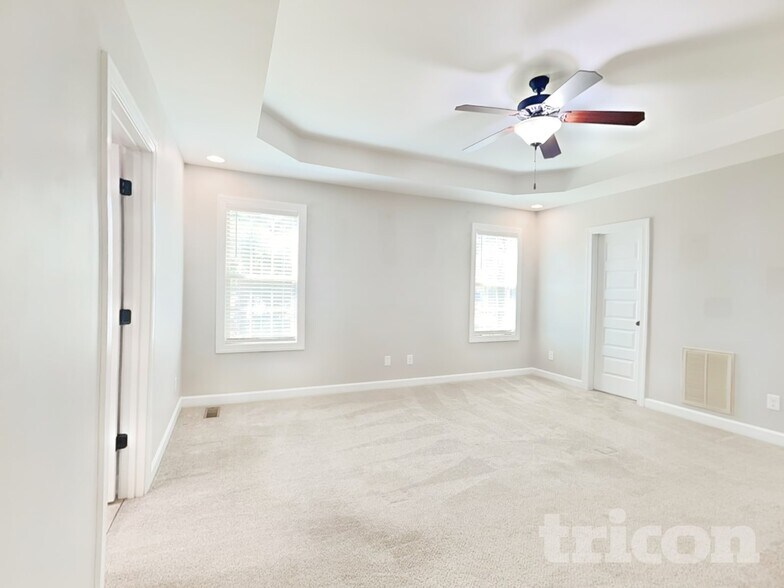 Building Photo - 102 Pinewinds Ct