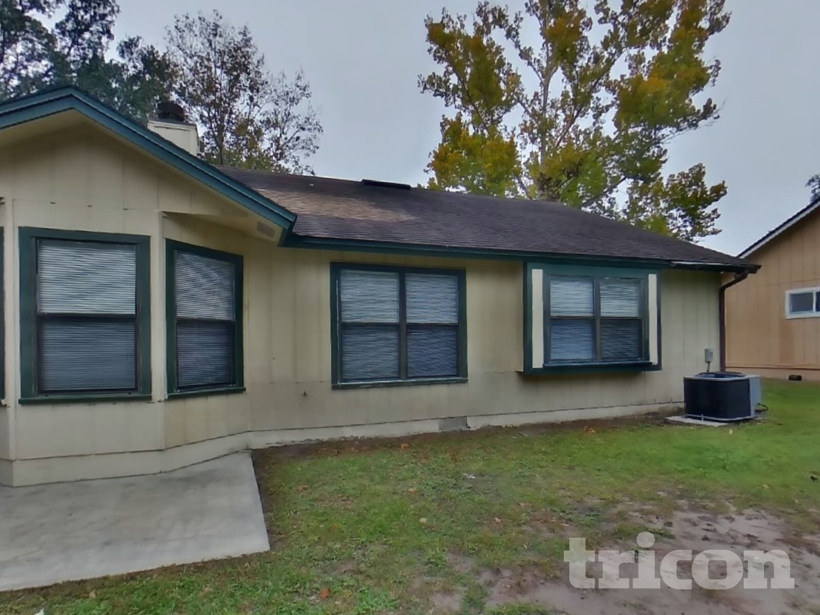 Building Photo - 1487 Rose Hill Dr E