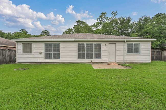 Building Photo - 22727 Bridgewater Dr