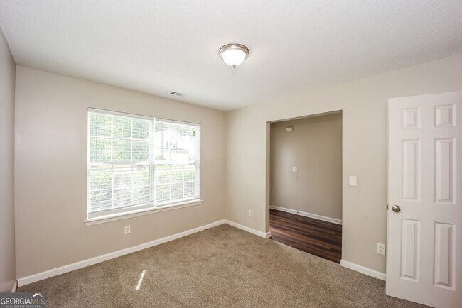 Building Photo - 2615 Thunder Basin Way