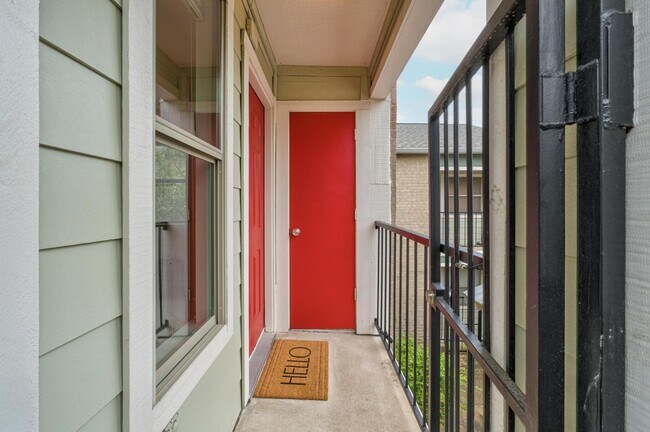 Building Photo - 2104 Cullen Ave