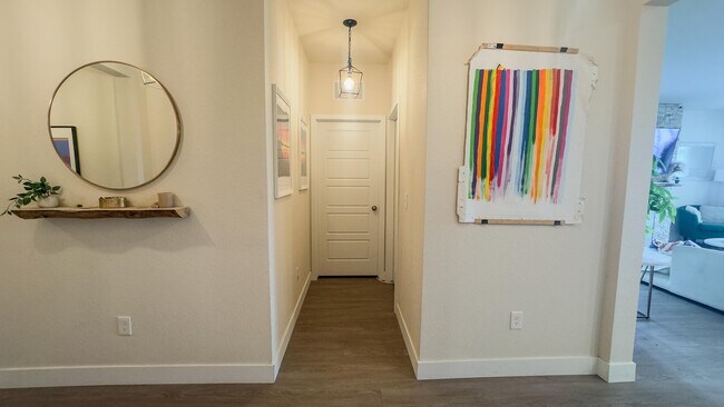 Building Photo - 12660 Enclave Scenic Dr
