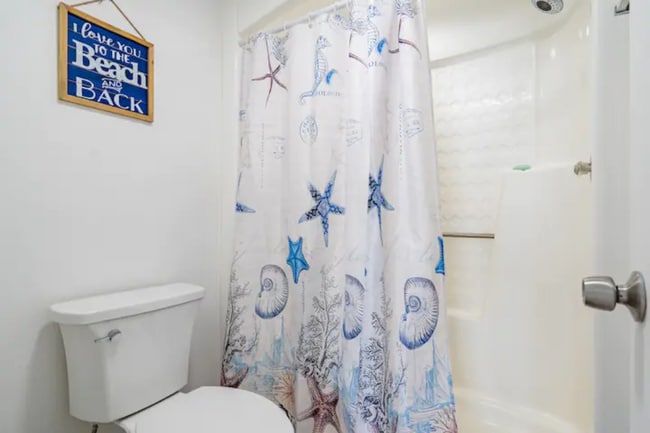 Building Photo - 2810 N Beach Rd