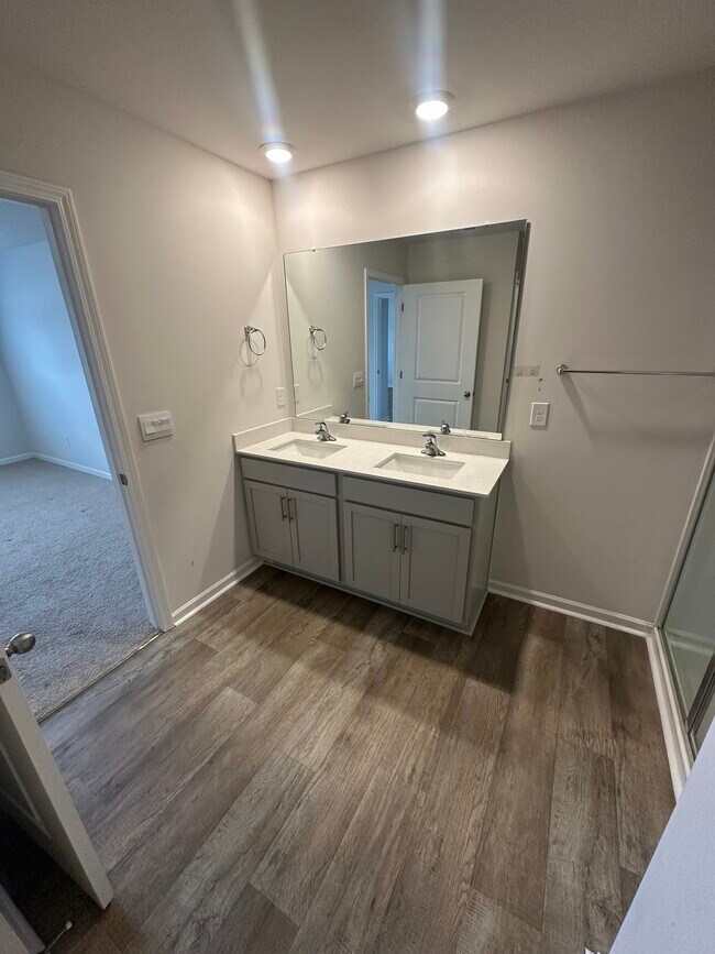 Building Photo - 7705 Sand Pit Rd