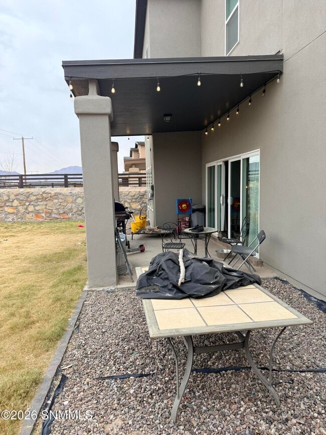 Building Photo - 548 La Entrada Cir