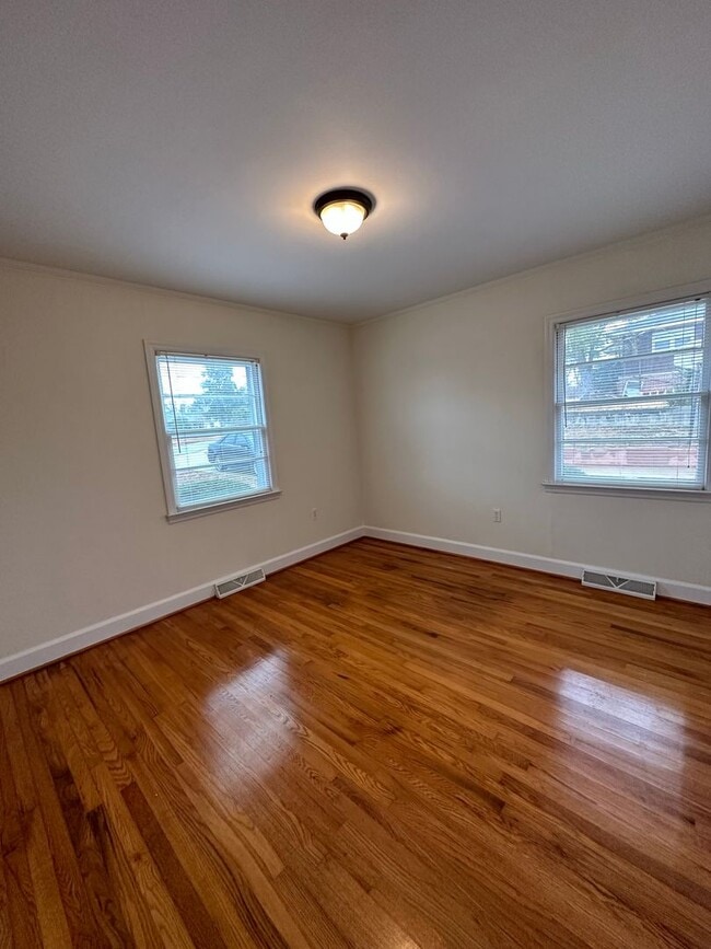 Building Photo - 3 Bed/2 Bath in Seneca, SC