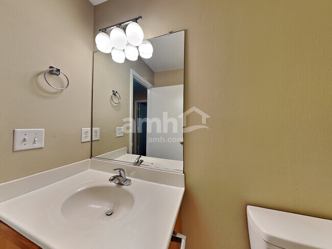 Building Photo - 5710 Waterpoint Dr