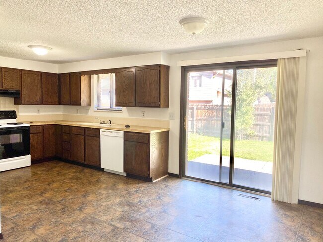Building Photo - 3208-3210 White Elm Court