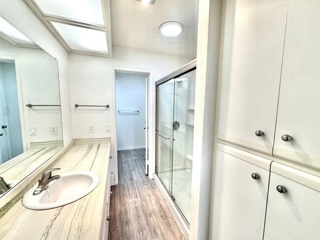 Building Photo - Mid-Century Townhome in Fashion/Mission Valley WEST! 3bd/2ba, garage, laundry, VIEW!