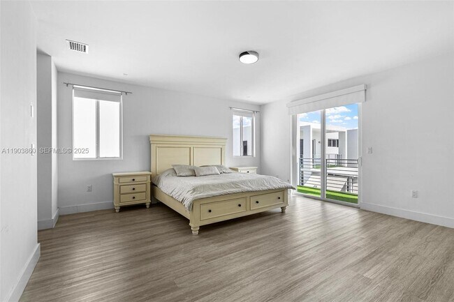 Building Photo - 10330 NW 68th St