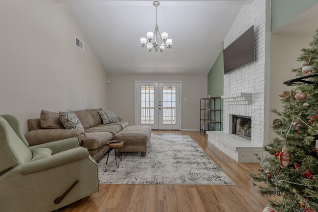 Building Photo - 15531 Knollglade