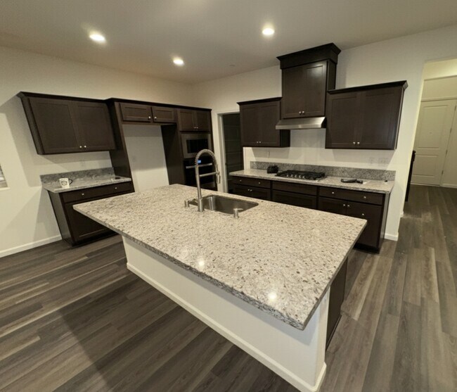 Building Photo - 4103 Hoblitt Ave