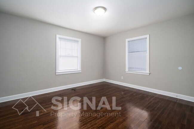 Building Photo - 1636 31st St SW