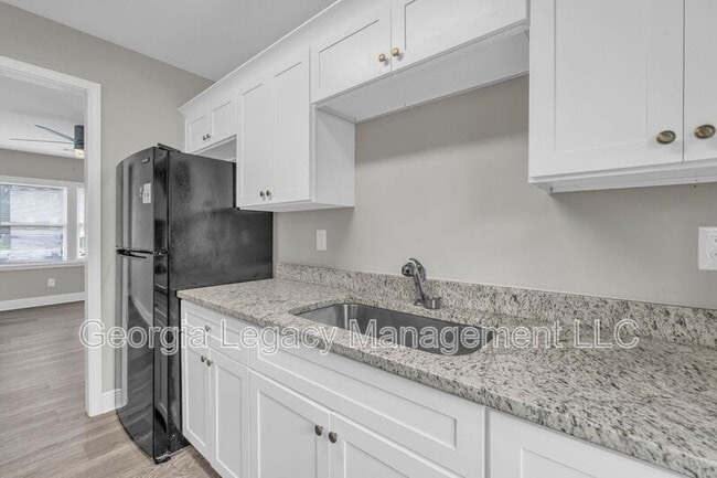 Building Photo - 21 Andrews Ct